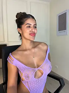 MelissaWaltton online show from May 12, 6:03 pm