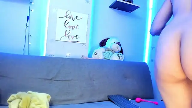 MeganLord online show from December 30, 8:15 pm