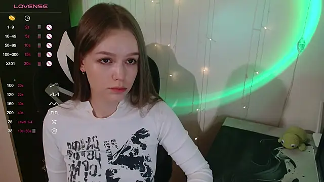 Snapshot of amelia_sweeti chatting on February 22, 7:47 pm amelia sweeti online show from February 22, 7:47 pm
