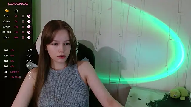 Snapshot of amelia_sweeti chatting on October 18, 8:33 pm amelia sweeti online show from October 18, 8:33 pm