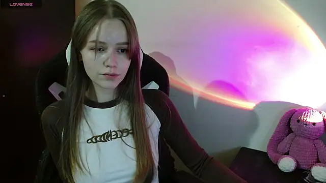 amelia sweeti online show from April 6, 8:32 pm