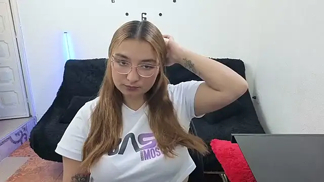  sweetcarla online show from May 13, 5:20 pm