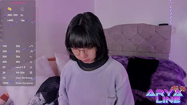 arysUwU online show from September 18, 1:08 am