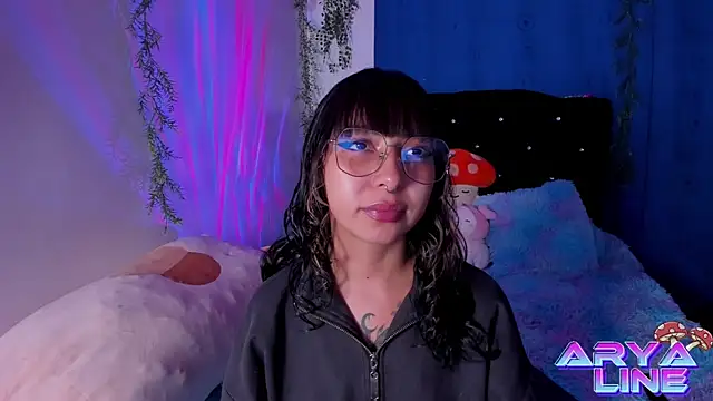arysUwU online show from February 6, 12:54 am