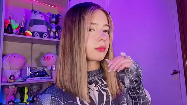 EmilyMiller  online show from March 14, 3:18 pm