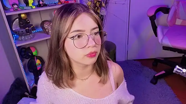 EmilyMiller  online show from March 20, 3:02 pm