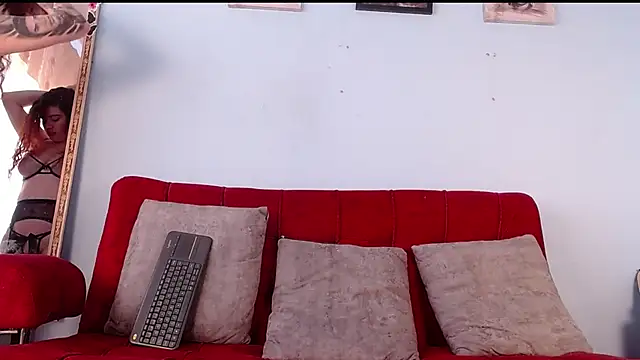 Snapshot of Tamararios chatting on October 17, 5:37 pm Tamararios online show from October 17, 5:37 pm