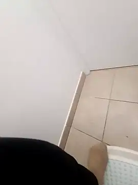 doudoucharlyc4 online show from March 26, 7:28 am