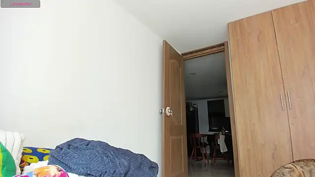 Snapshot of cheryl_blossom69 chatting on November 16, 5:17 pm cheryl blossom69 online show from November 16, 5:17 pm