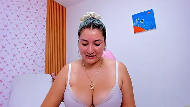 Soyqueen online show from April 15, 3:23 am