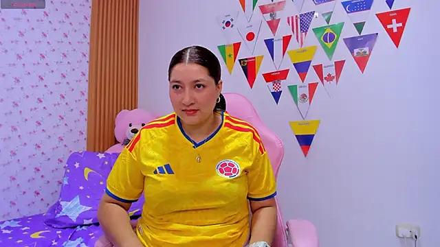 Snapshot of Soyqueen chatting on June 18, 4:11 am Soyqueen online show from June 18, 4:11 am