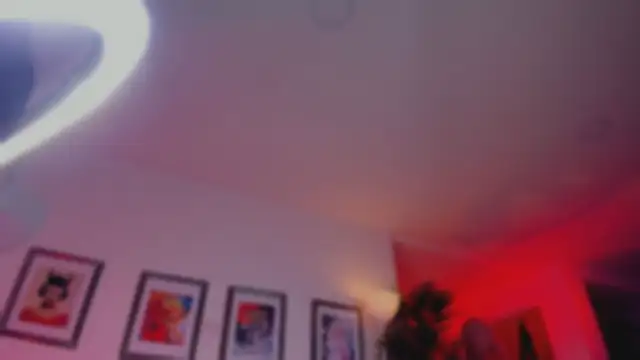 Snapshot of Taylor__foxxx chatting on May 28, 6:10 am Taylor foxxx online show from May 28, 6:10 am