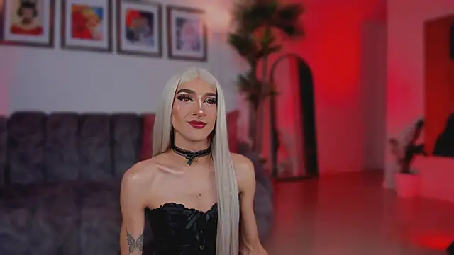 Taylor  foxxx online show from November 28, 5:18 am