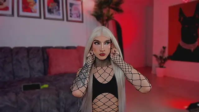 Taylor  foxxx online show from December 20, 5:43 am