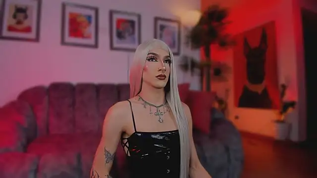 Taylor  foxxx online show from June 11, 5:26 am