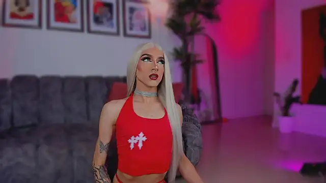 Taylor  foxxx online show from December 3, 5:30 am