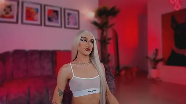 Taylor  foxxx online show from April 14, 7:35 am