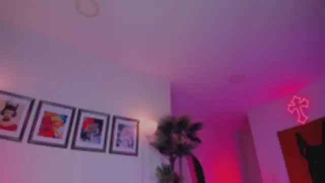 Taylor  foxxx online show from January 17, 8:07 am