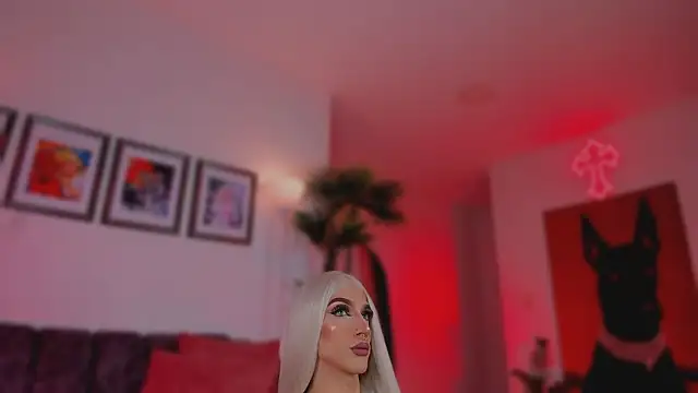 Taylor  foxxx online show from February 11, 6:02 am