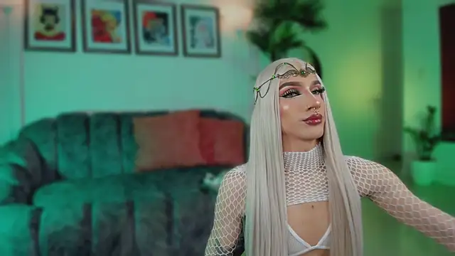 Taylor  foxxx online show from February 7, 5:59 am