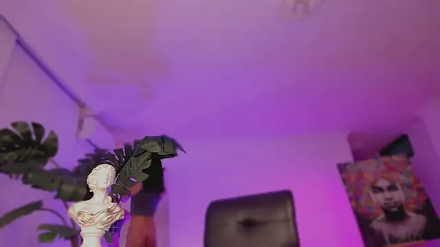 Taylor  foxxx online show from February 24, 7:11 am