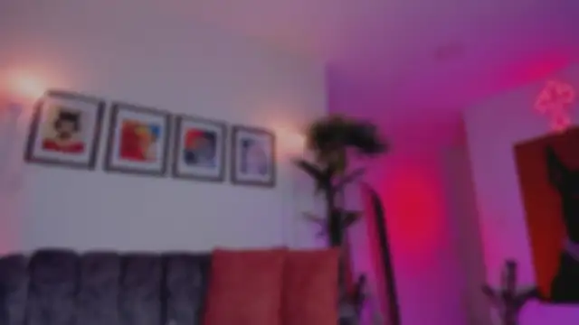 Taylor  foxxx online show from November 18, 6:06 am