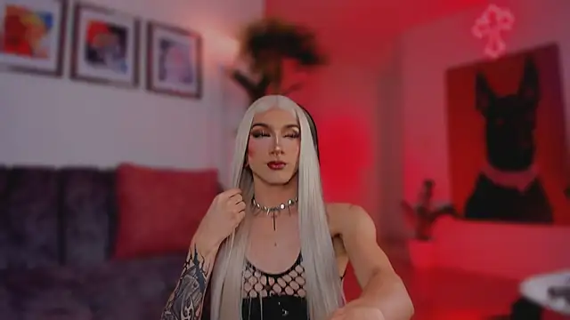 Taylor  foxxx online show from November 12, 5:55 am