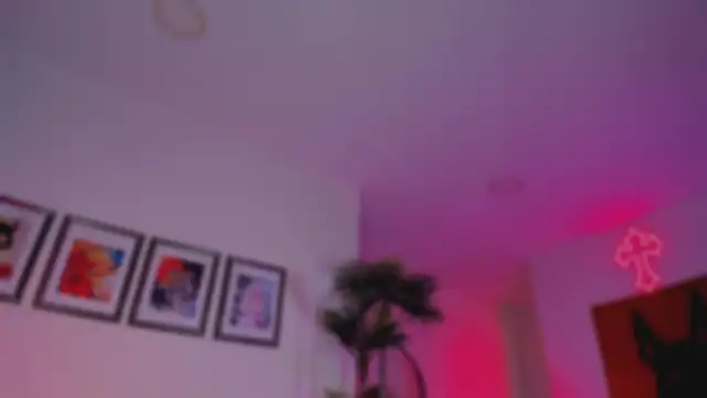 Taylor  foxxx online show from February 13, 7:30 am