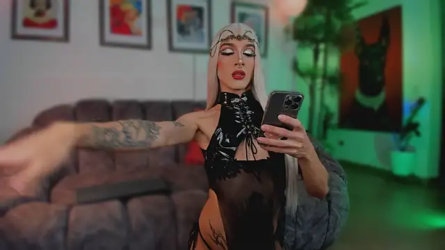 Snapshot of Taylor__foxxx chatting on May 16, 7:18 am Taylor foxxx online show from May 16, 7:18 am