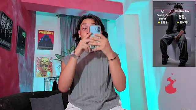 Snapshot of GaelOconner chatting on February 12, 4:34 am GaelOconner online show from February 12, 4:34 am