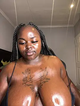 Snapshot of Honeycoco0211 chatting on June 30, 5:35 pm Honeycoco0211 online show from June 30, 5:35 pm