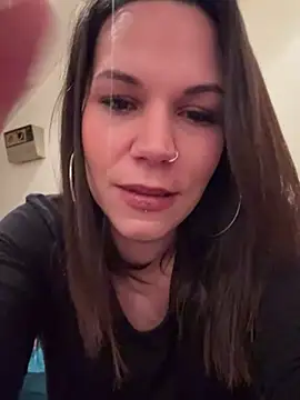 Lady Knaller online show from January 24, 10:30 pm