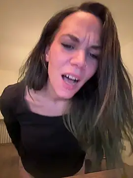 Lady Knaller online show from January 11, 9:55 pm