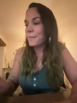 Lady Knaller online show from March 15, 7:54 pm