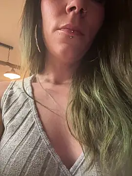 Lady Knaller online show from February 7, 8:39 pm