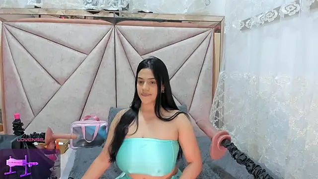 Snapshot of Deisy_Torres chatting on February 26, 11:52 pm Deisy Torres online show from February 26, 11:52 pm