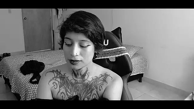 Snapshot of _Apola_77 chatting on February 28, 6:52 pm Apola 77 online show from February 28, 6:52 pm