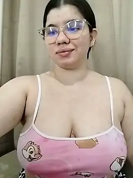 Snapshot of Danzel1105 chatting on March 1, 11:32 am Danzel1105 online show from March 1, 11:32 am