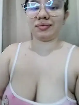 Snapshot of Danzel1105 chatting on January 15, 1:03 pm Danzel1105 online show from January 15, 1:03 pm