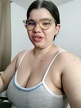 Danzel1105 online show from May 16, 12:26 pm