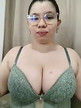 Danzel1105 online show from April 9, 11:11 pm