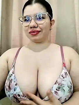 Snapshot of Danzel1105 chatting on January 11, 4:47 pm Danzel1105 online show from January 11, 4:47 pm