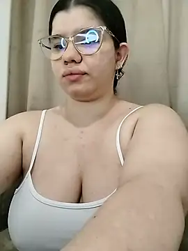 Snapshot of Danzel1105 chatting on February 20, 10:12 pm Danzel1105 online show from February 20, 10:12 pm