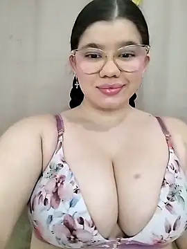 Danzel1105 online show from April 24, 2:57 am