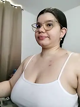 Danzel1105 online show from May 29, 2:12 pm