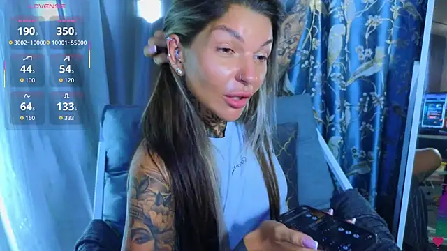 Snapshot of tattooedBabyy chatting on October 25, 10:36 am tattooedBabyy online show from October 25, 10:36 am