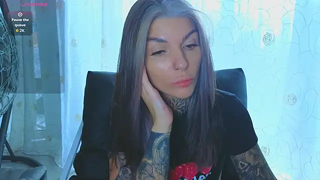 Snapshot of tattooedBabyy chatting on July 7, 8:07 am tattooedBabyy online show from July 7, 8:07 am