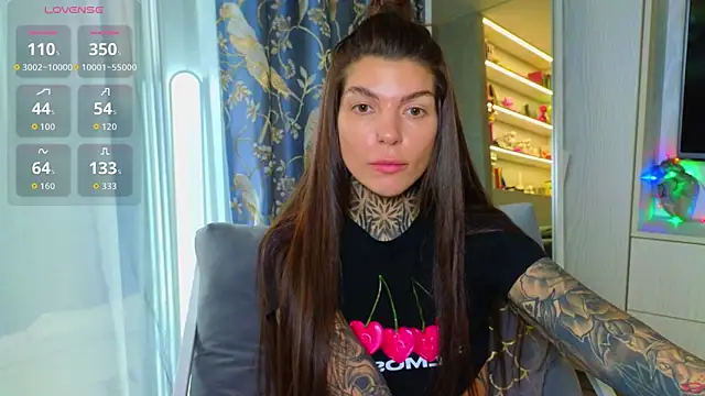 tattooedBabyy online show from April 4, 10:11 am