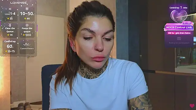 Snapshot of tattooedBabyy chatting on February 27, 2:54 pm tattooedBabyy online show from February 27, 2:54 pm