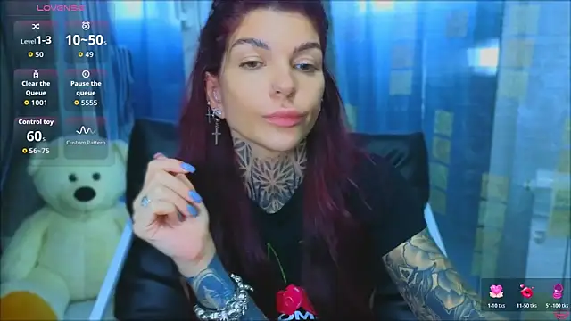 tattooedBabyy online show from May 31, 9:26 am